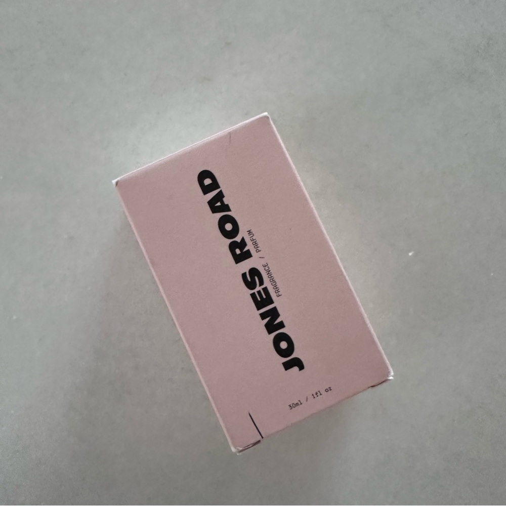 Jones Road Shower perfume - Picture 4 of 4